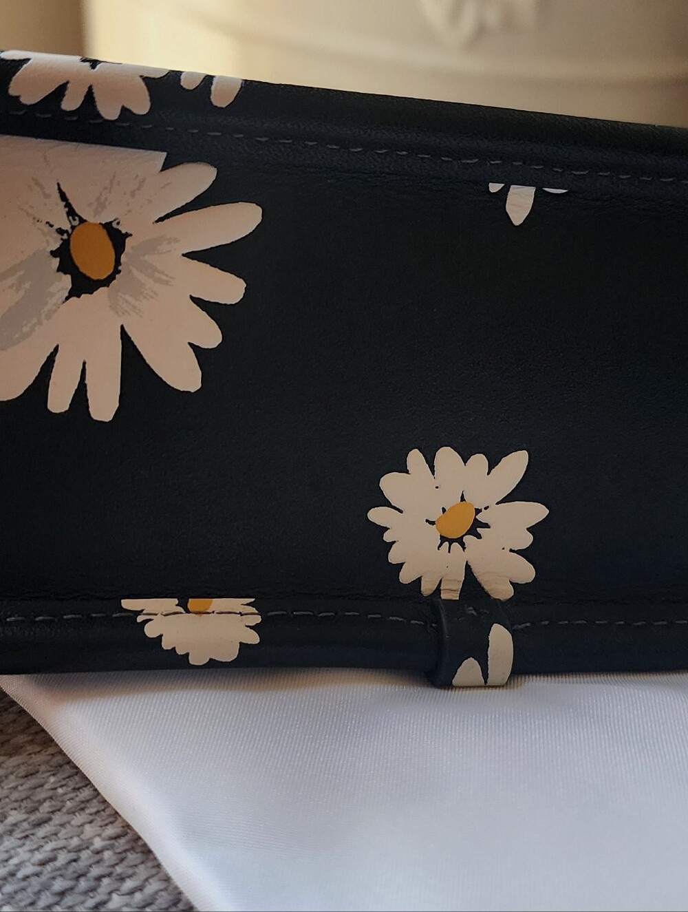 Coach Swinger 20 Bag Floral Print (Black) - Picture 5 of 12